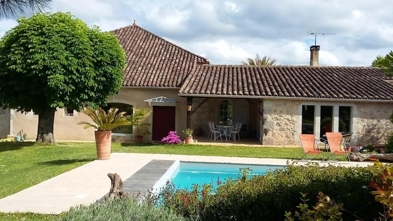 Appartement Charmant A Castera-Lectourois Avec Piscine Partagee
